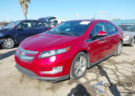 2015 Chevrolet Volt z USA, uszkodzony, nr VIN 1G1RB6E41FU137314